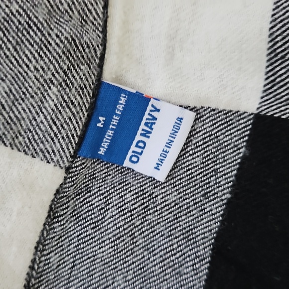 LN Old Navy women's M plaid check pj set - Picture 2 of 10